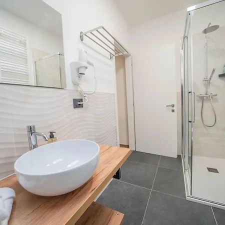 & Parking,vimercate * 维莫卡特