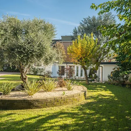 Apartament & Parking,vimercate *